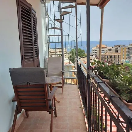 Bed & Breakfast House Costa *